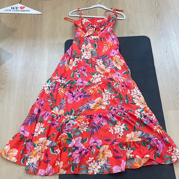 Eliza J Red Floral Maxi Dress with Spaghetti Straps - Picture 5 of 6